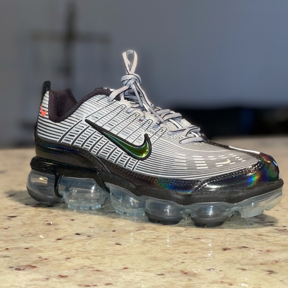 Nike sneakers - Picture 2 of 4